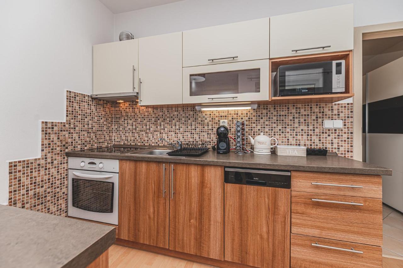 °°°Carolina'S Modern Apartment °°° Hradec Králové Buitenkant foto
